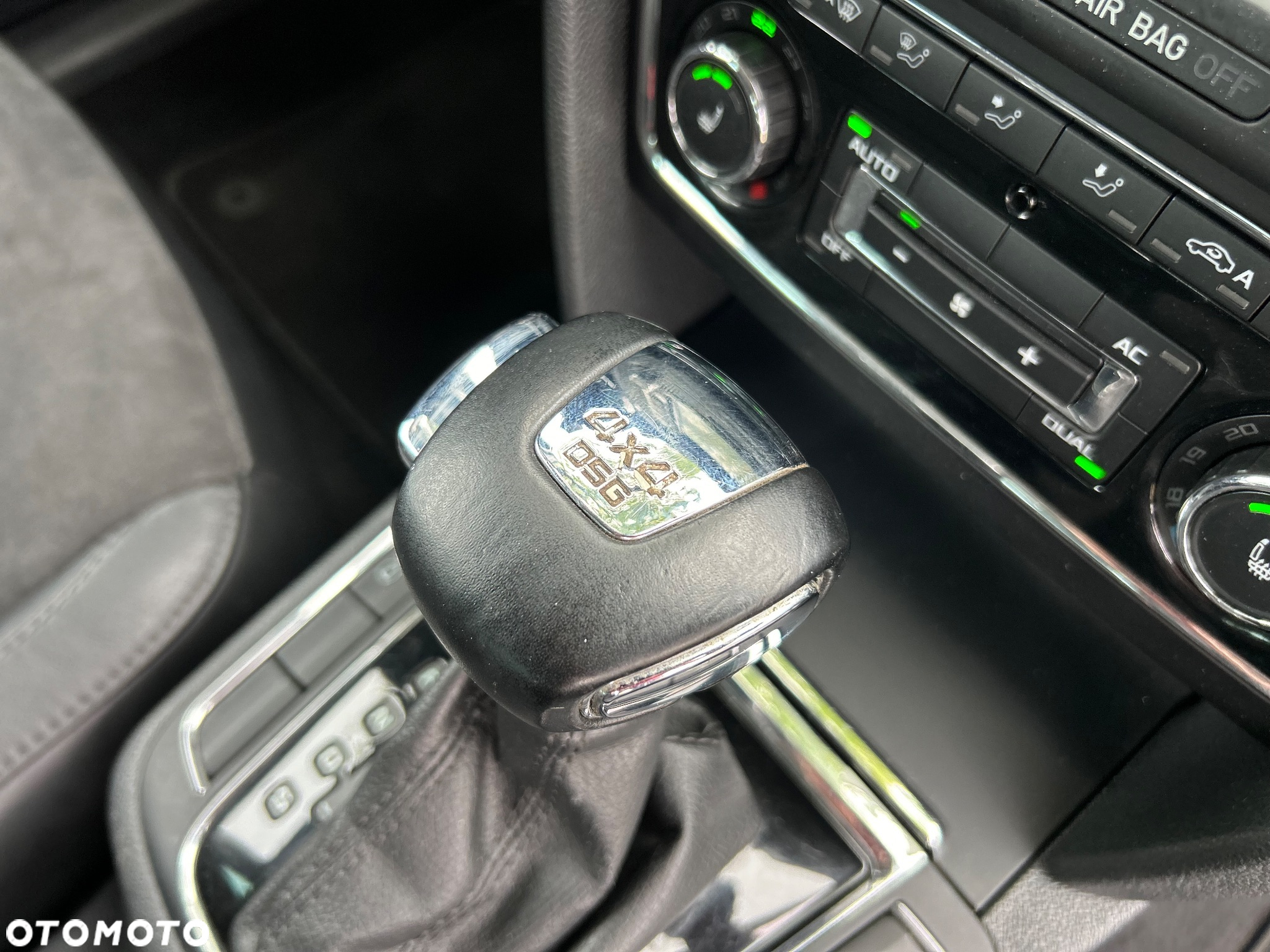 Skoda Superb Combi 2.0 TDI 4x4 DSG AllDrive - 23