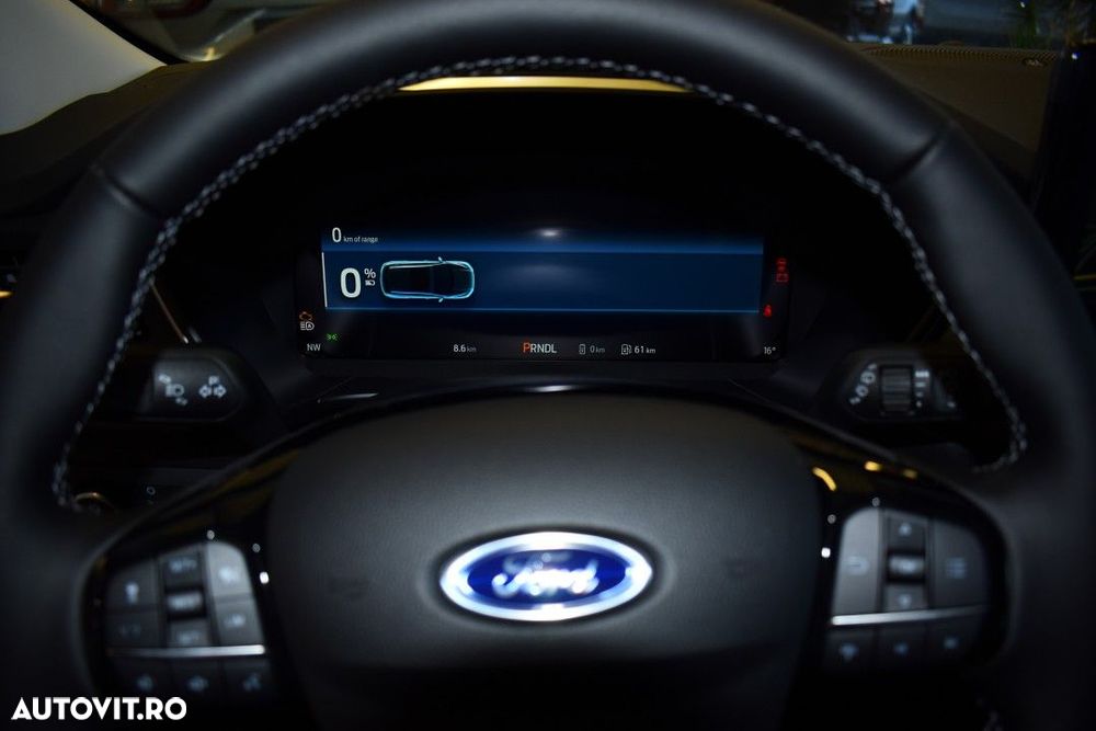 Ford Kuga - 27
