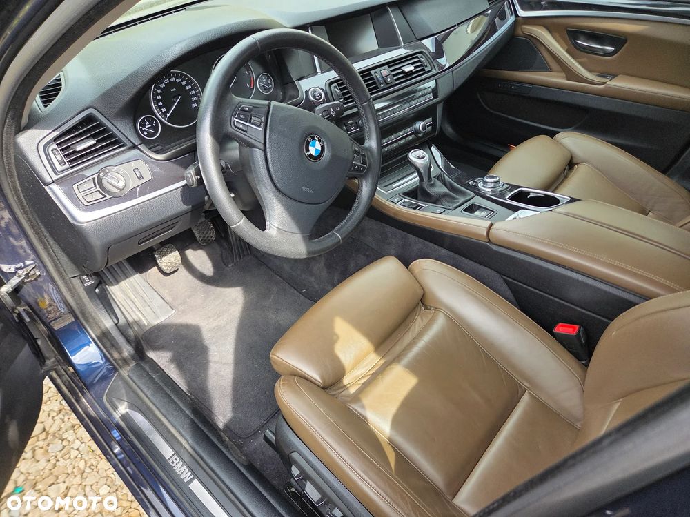 BMW Seria 5 520d - 7