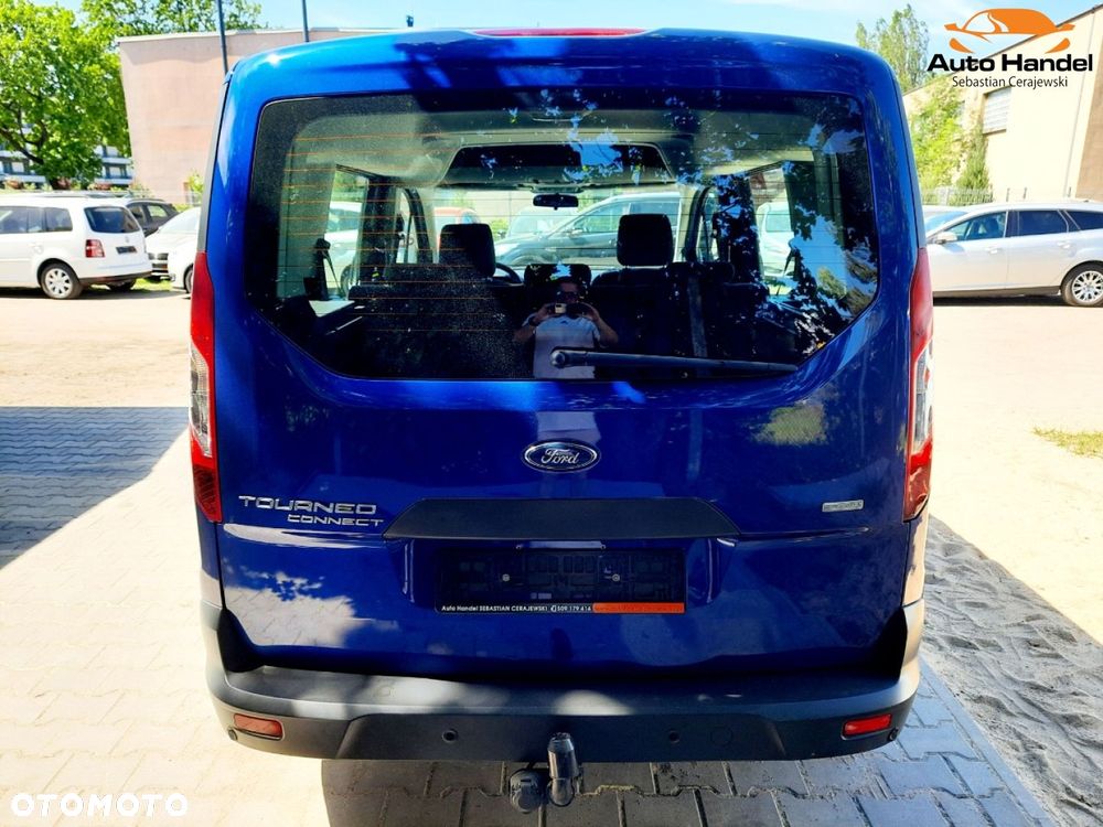Ford Tourneo Connect - 10