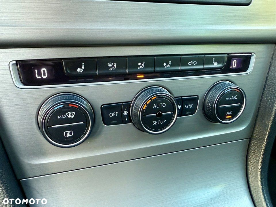 Volkswagen Golf 1.4 TSI (BlueMotion Technology) Highline - 25