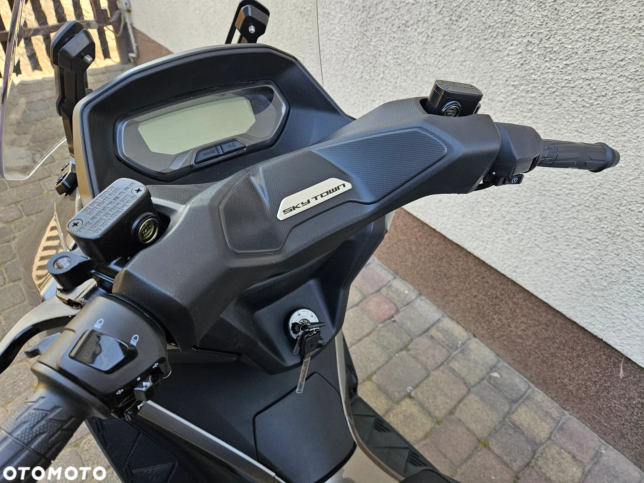 Kymco Skytown - 12