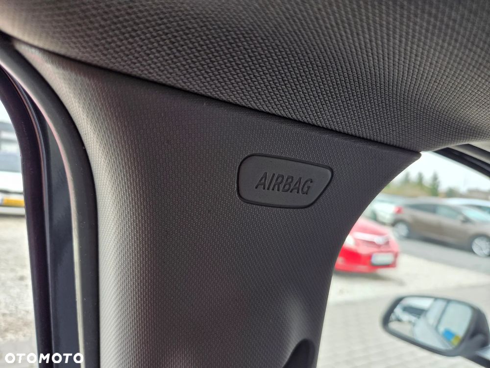 BMW Seria 2 218i Advantage - 22