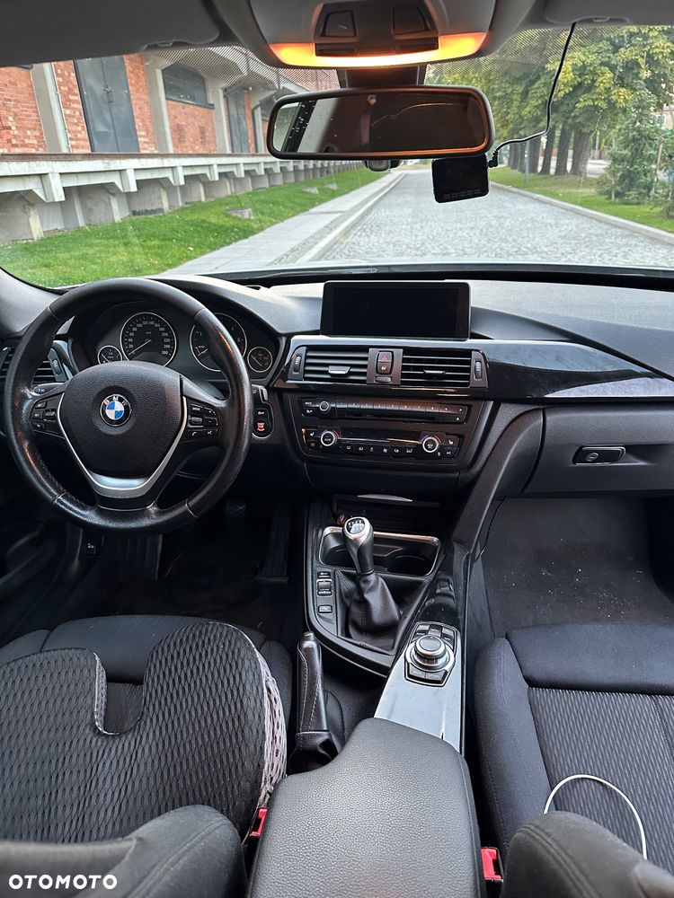 BMW 3GT 320d - 12