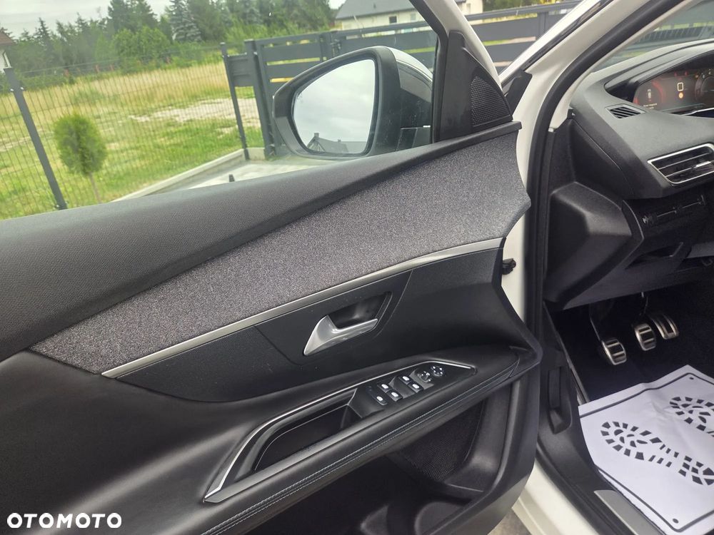 Peugeot 3008 1.2 PureTech GPF Crossway S&S EAT8 - 5