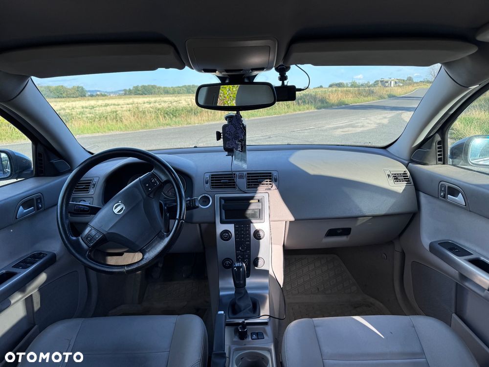 Volvo S40 2.0D Momentum - 13