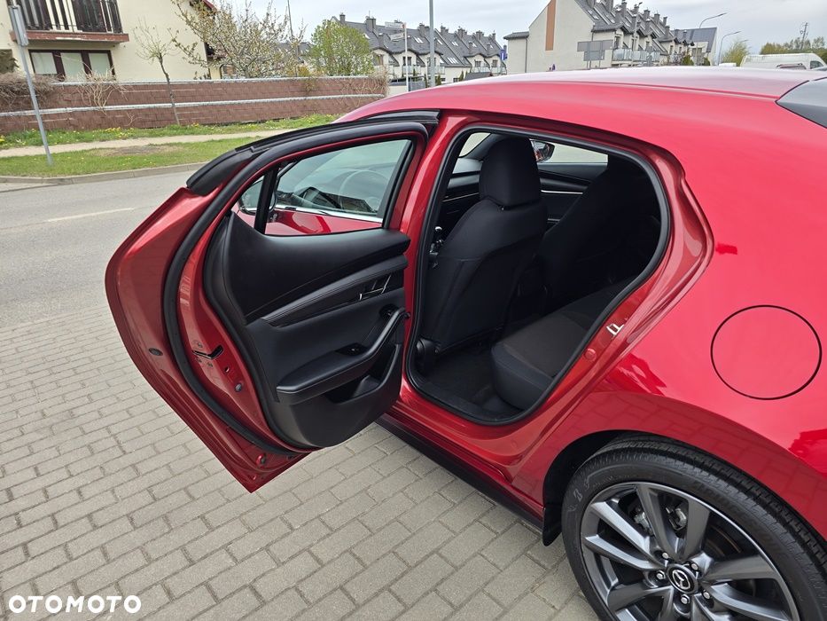 Mazda 3 e-SKYACTIV-G 2.0 M HYBRID - 32