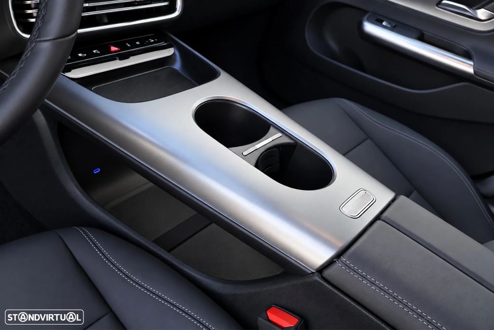 Mercedes-Benz CLA 180 Standard - 18