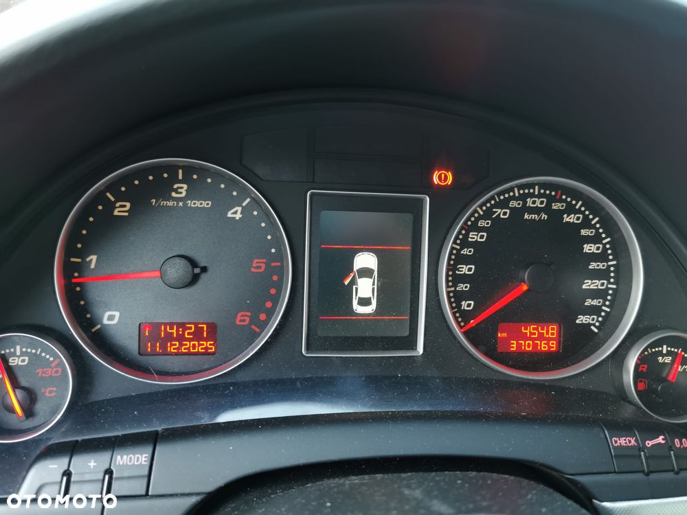 Audi A4 Avant 2.0 TDI DPF - 9