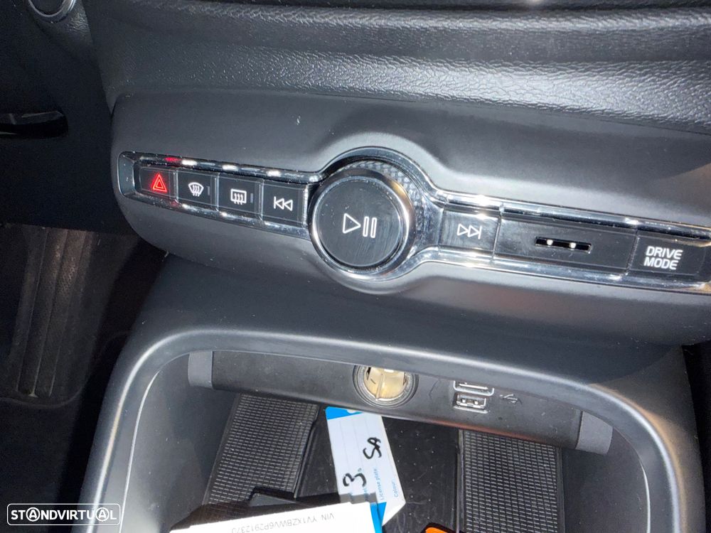 Volvo XC 40 T4 Recharge DKG Ultimate Bright - 34