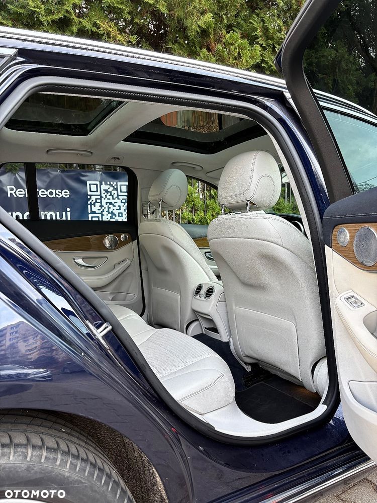 Mercedes-Benz Klasa C 200 4-Matic 7G-TRONIC - 16