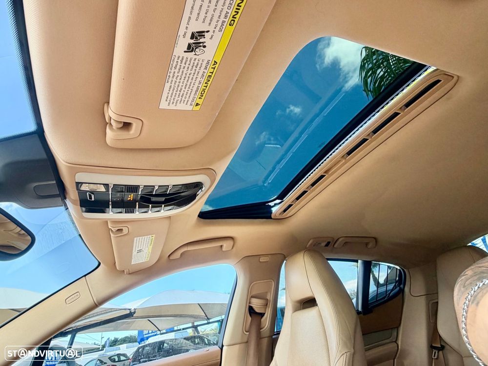 Porsche Panamera S Hybrid - 22