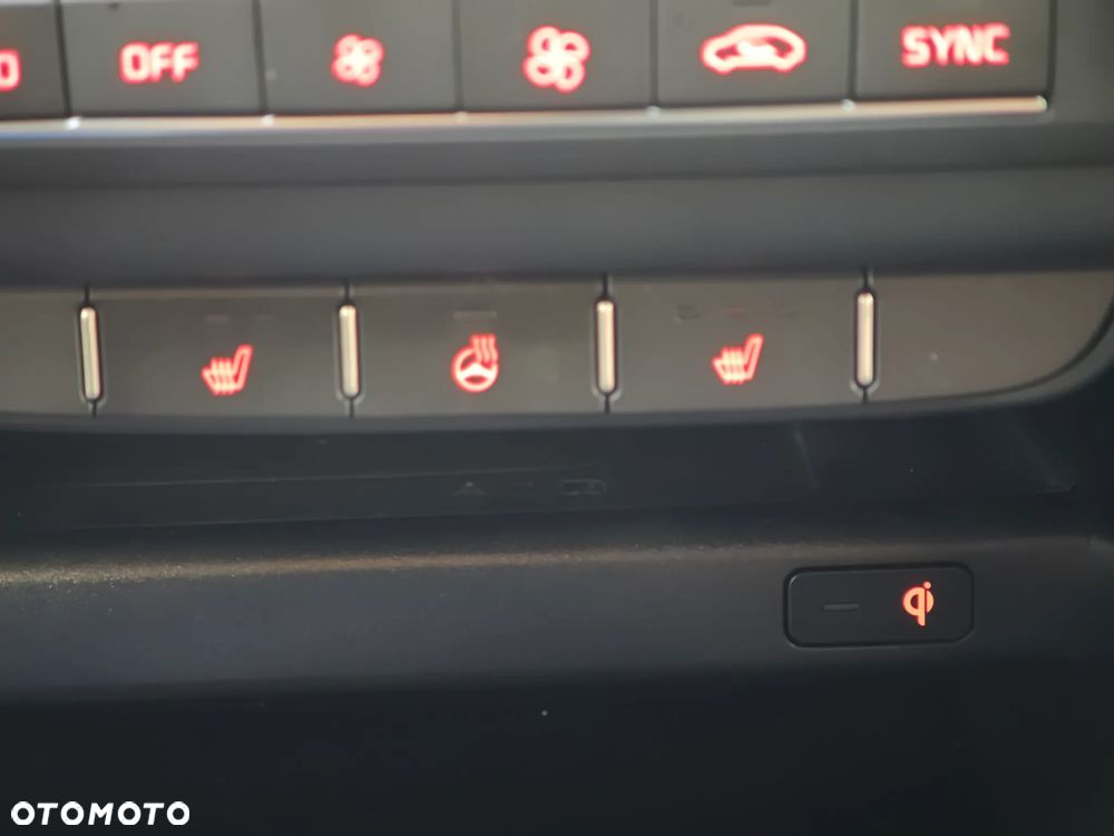 Kia ProCeed 1.6 T-GDI GT DCT - 25