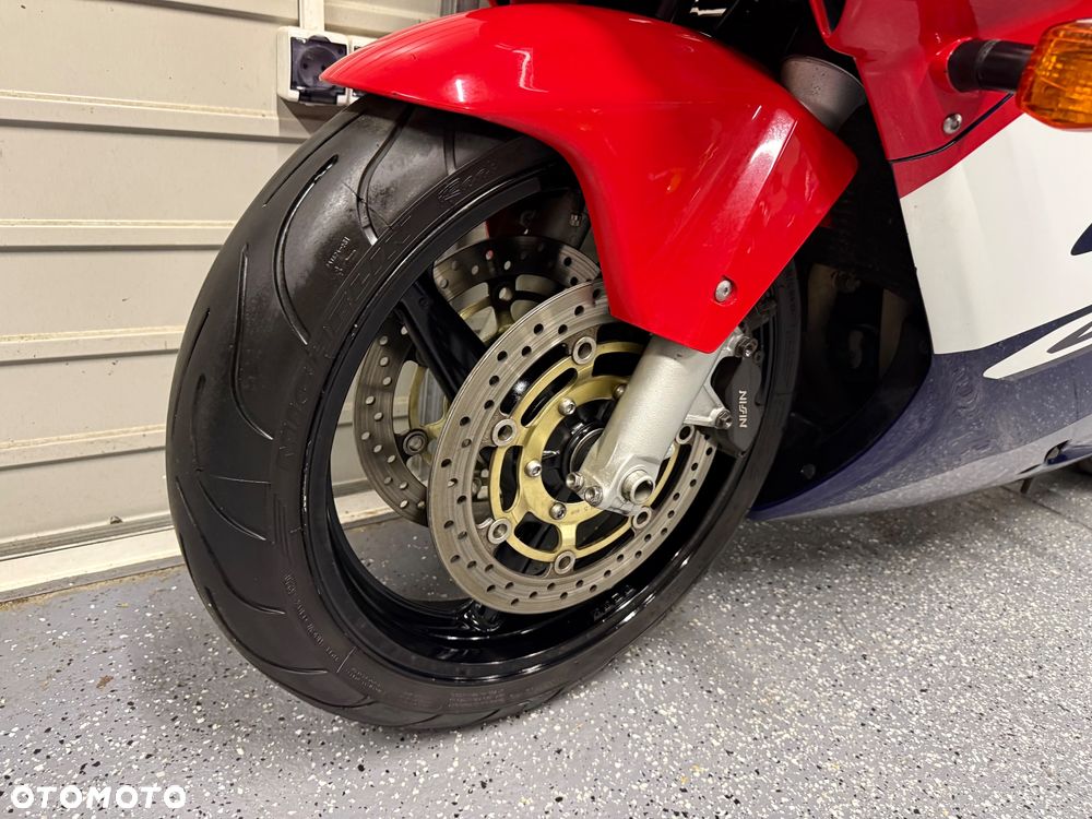Honda CBR - 15