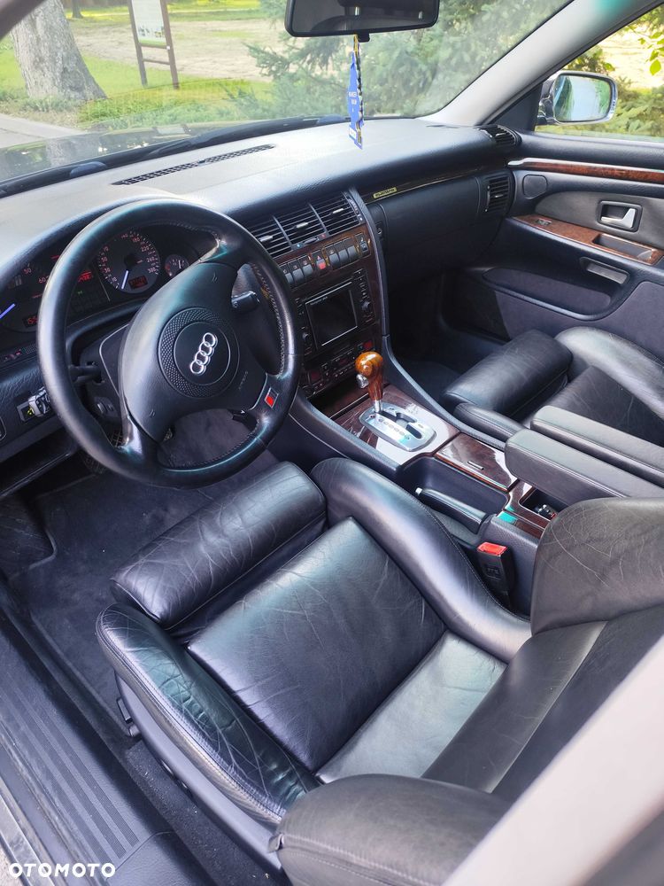 Audi A8 1998 photo 2