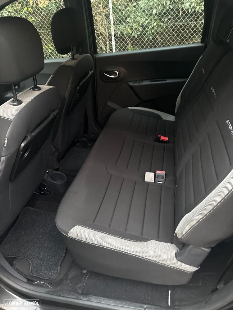 Dacia Lodgy 1.5 Blue dCi Comfort 7L - 4