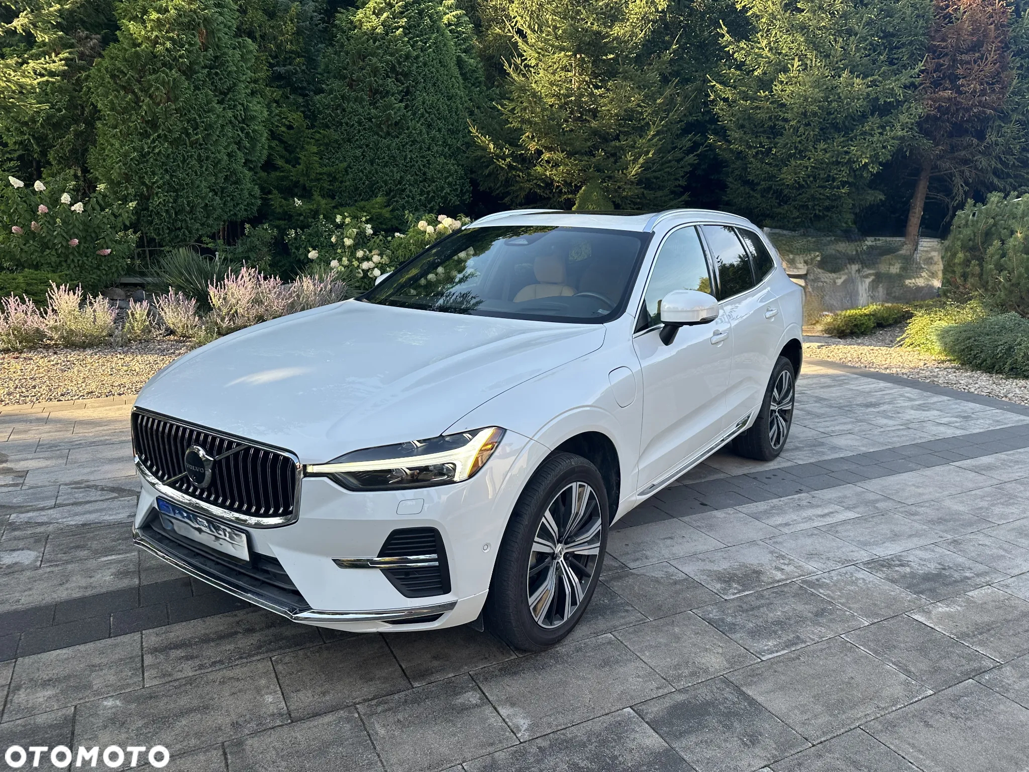 Volvo XC 60 T8 AWD Recharge Geartronic RDesign - 4