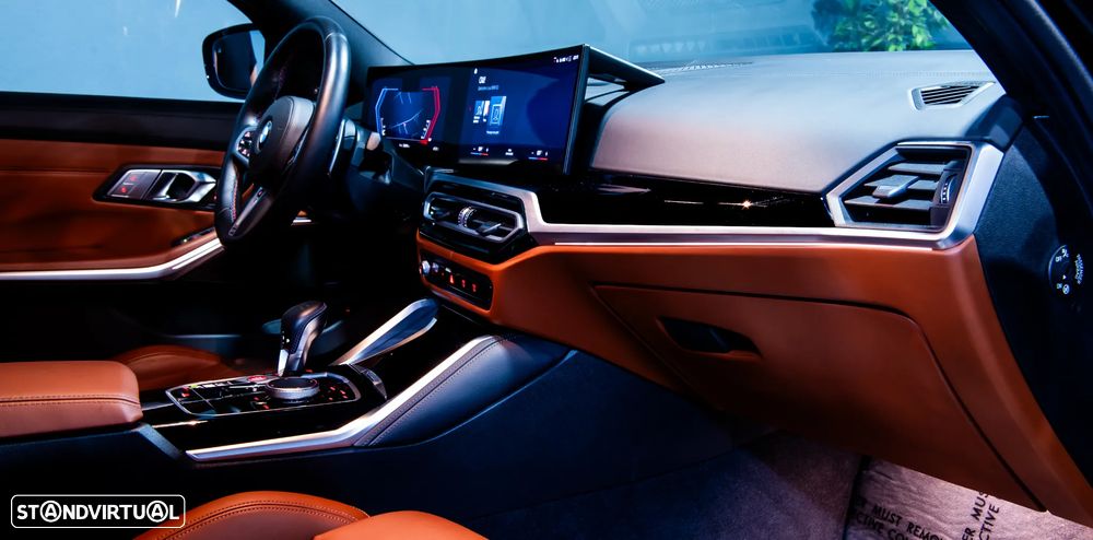 BMW M3 Competition Touring M xDrive - 32