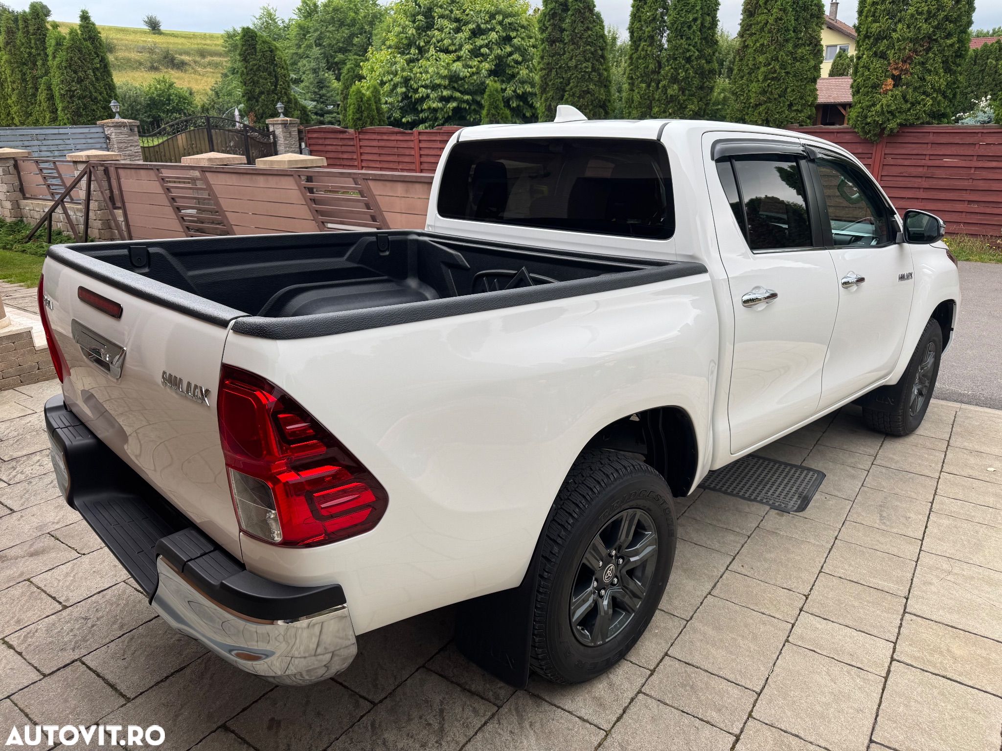Toyota Hilux - 4