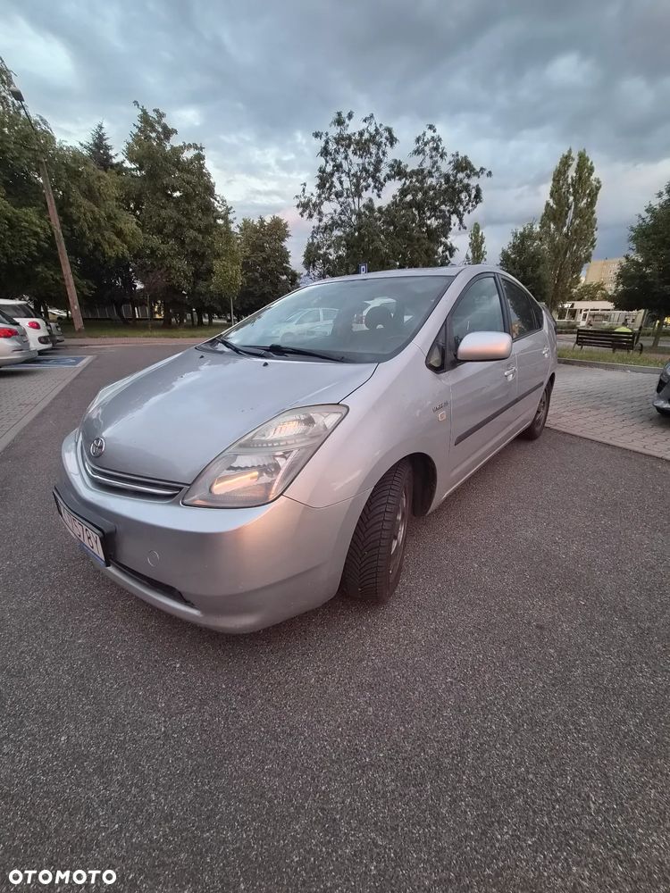 Toyota Prius 1.5 VVT-i Prestige - 1