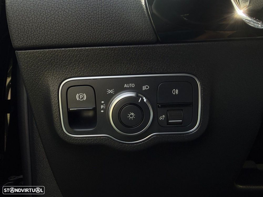 Mercedes-Benz GLA 250 e 8G-DCT Progressive - 23