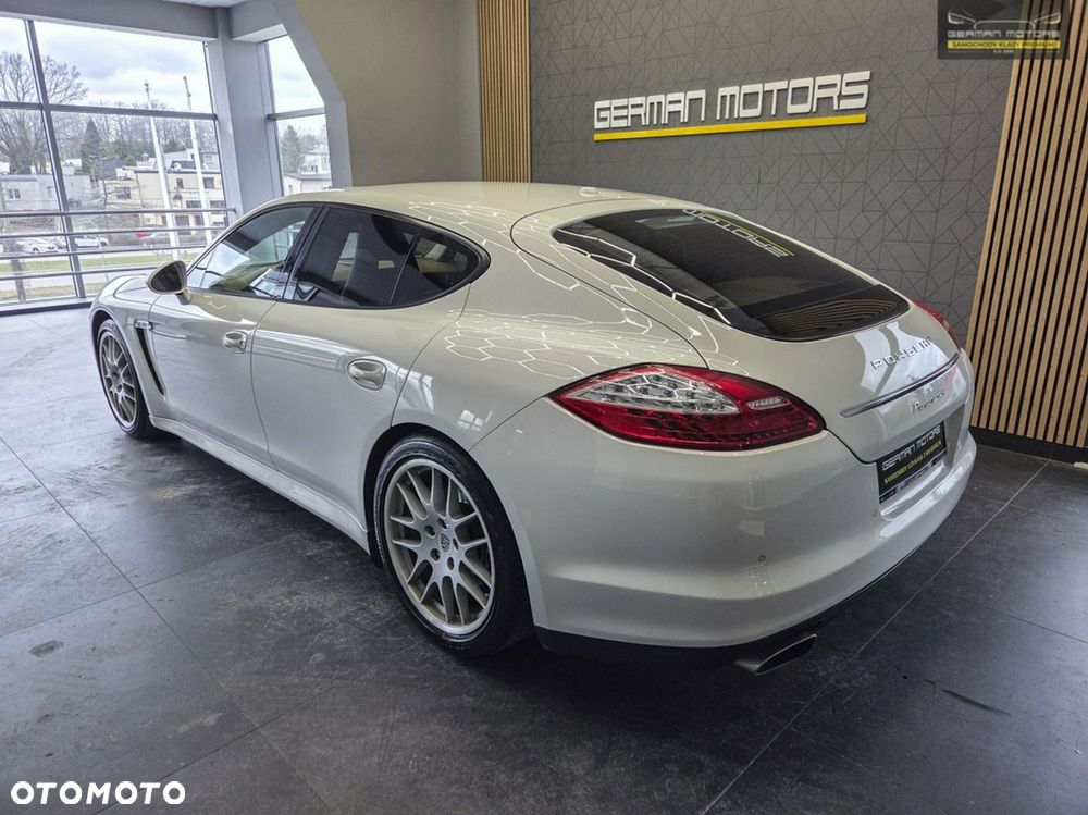 Porsche Panamera 4 PDK Edition - 11