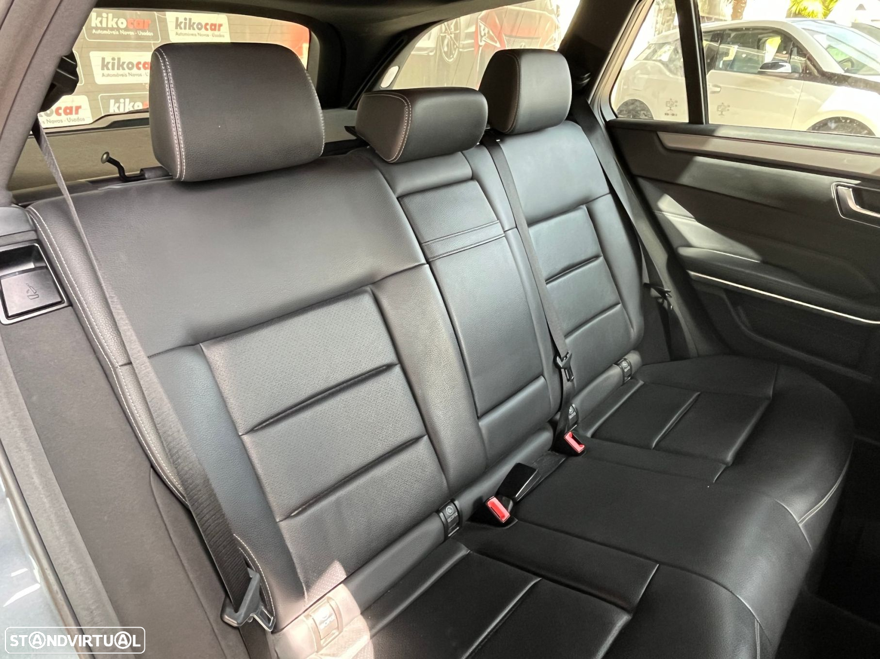 Mercedes-Benz E 300 Bluetec Hybrid Avantgarde - 47