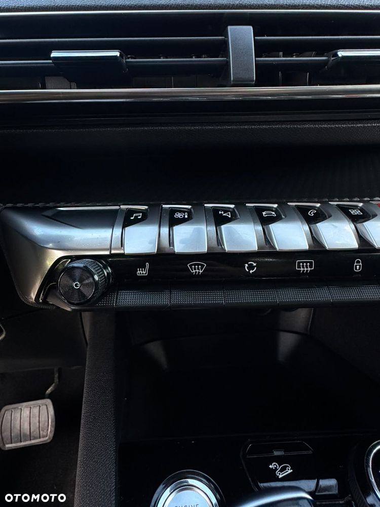 Peugeot 3008 - 16