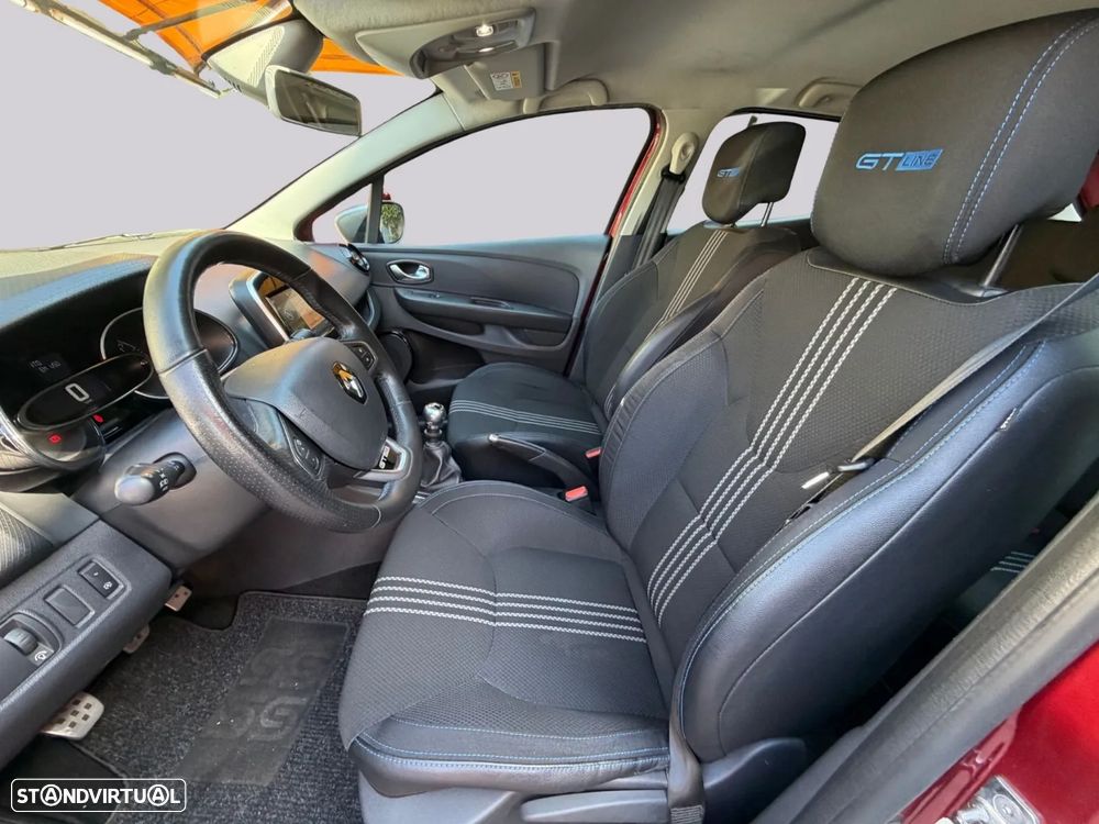 Renault Clio - 11