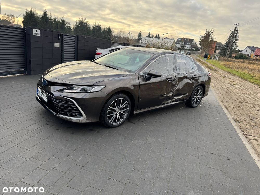 Toyota Camry - 2