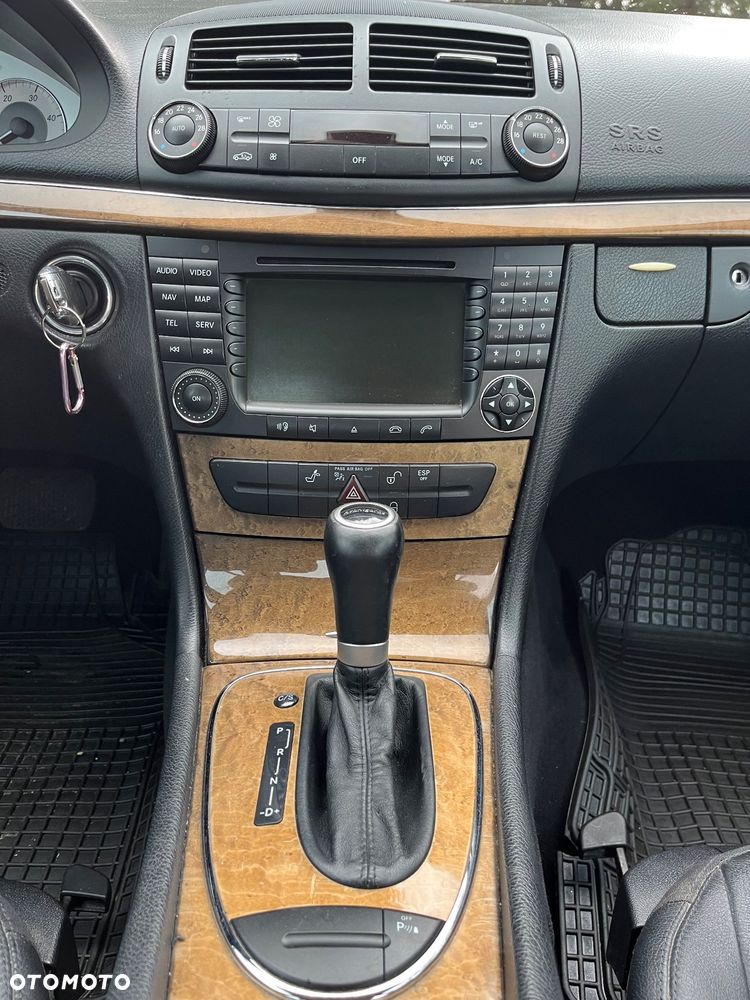 Mercedes-Benz Klasa E 320 CDI 4-Matic Avantgarde - 11