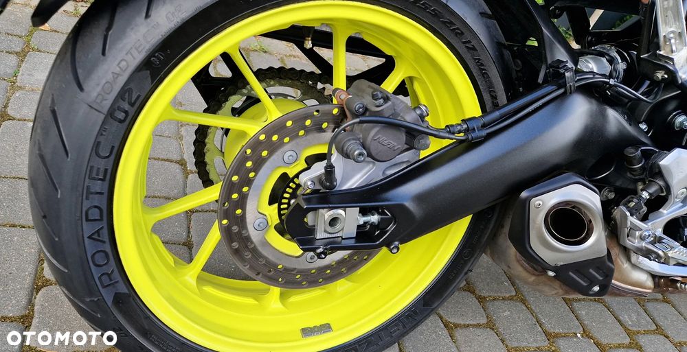 Yamaha MT - 19