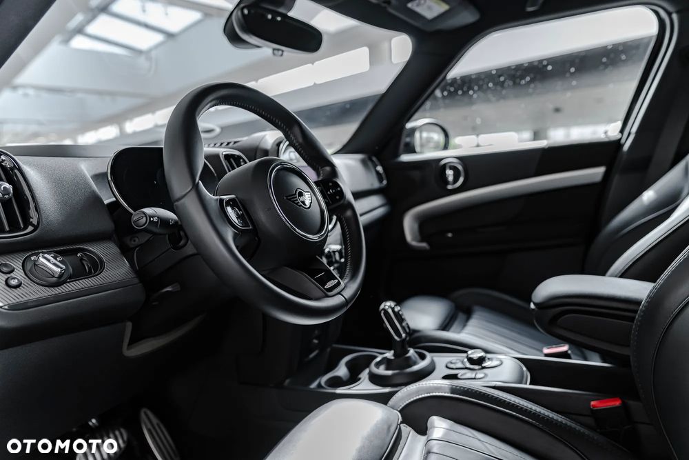 MINI John Cooper Works ALL4 sport - 12