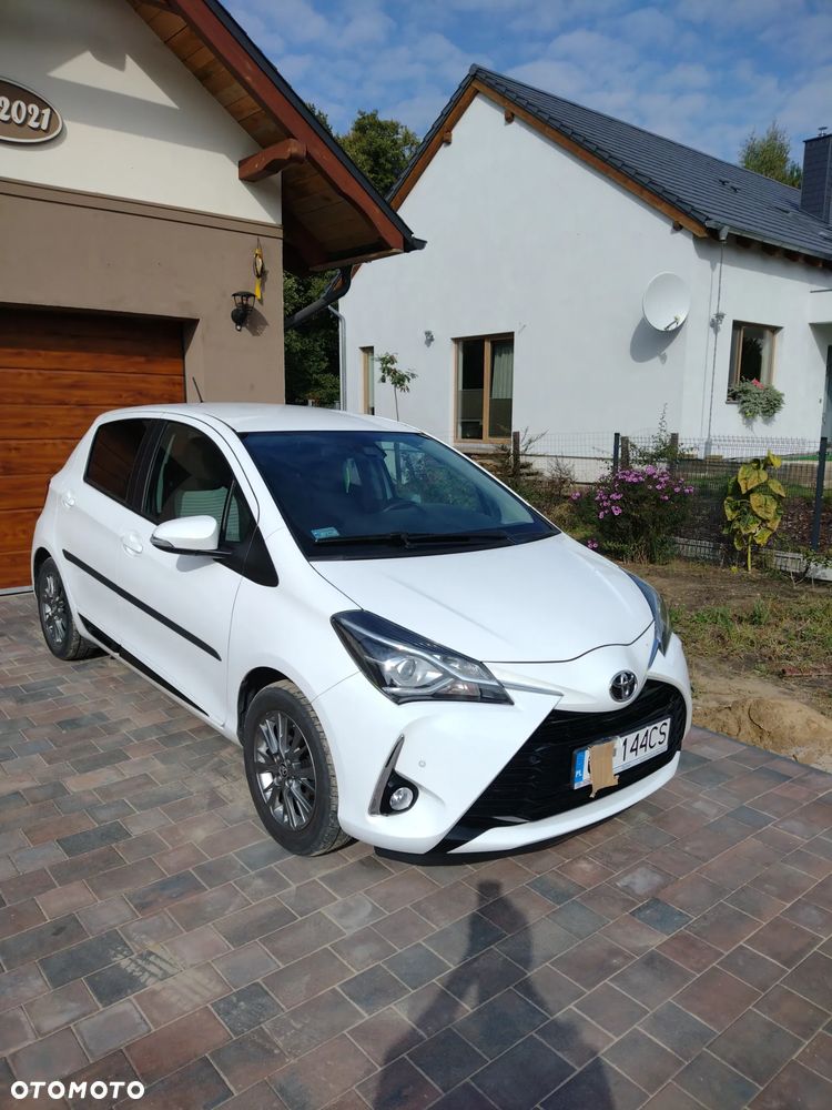 Toyota Yaris 1.5 Premium - 1