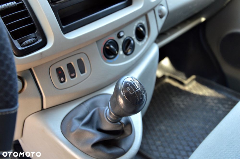 Opel Vivaro - 14