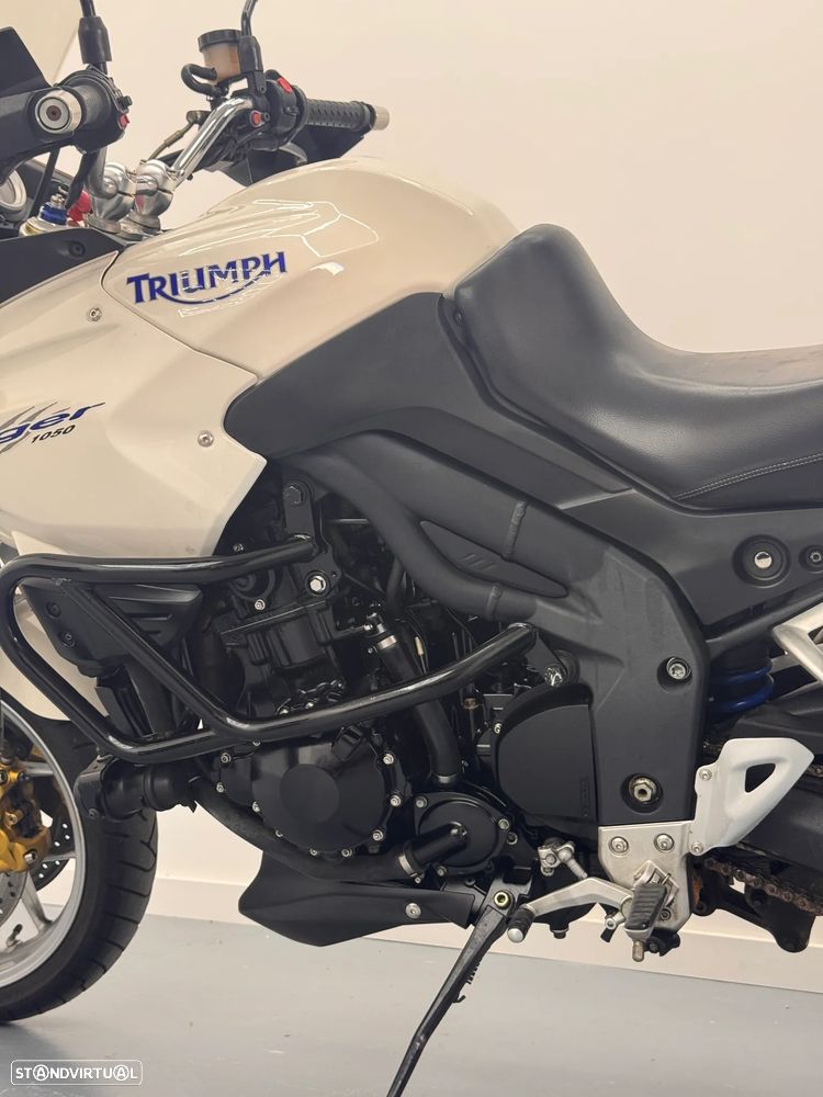 Triumph Tiger 1050 - 11