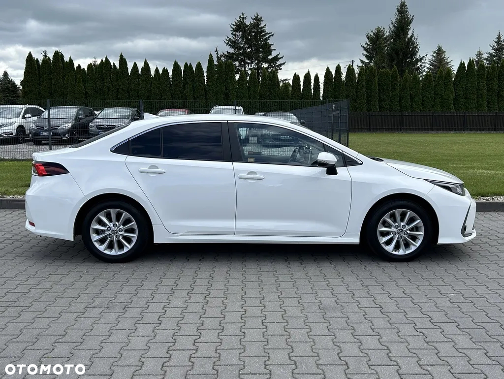 Toyota Corolla - 12