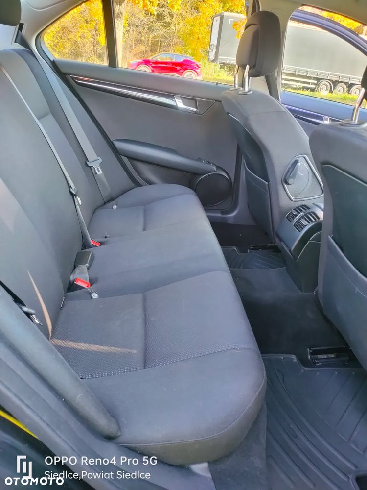 Mercedes-Benz Klasa C 180 BlueEFFICIENCY - 13