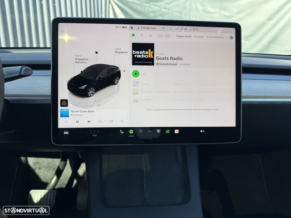 Tesla Model Y - 17