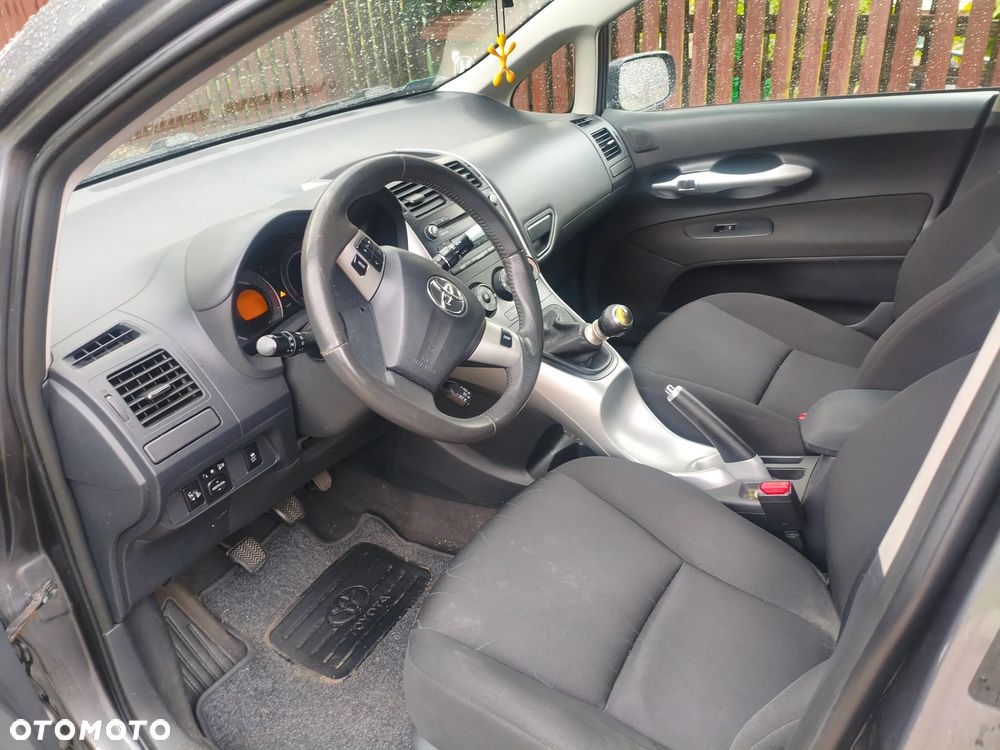 Toyota Auris - 6