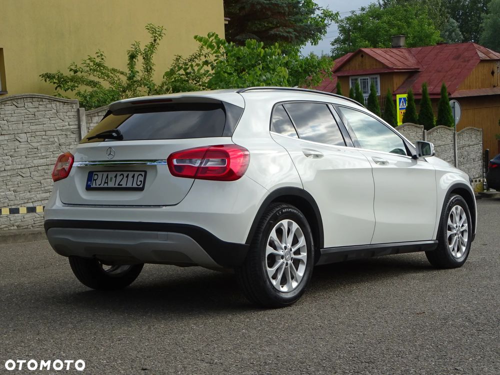 Mercedes-Benz GLA 180 (CDI) d - 4