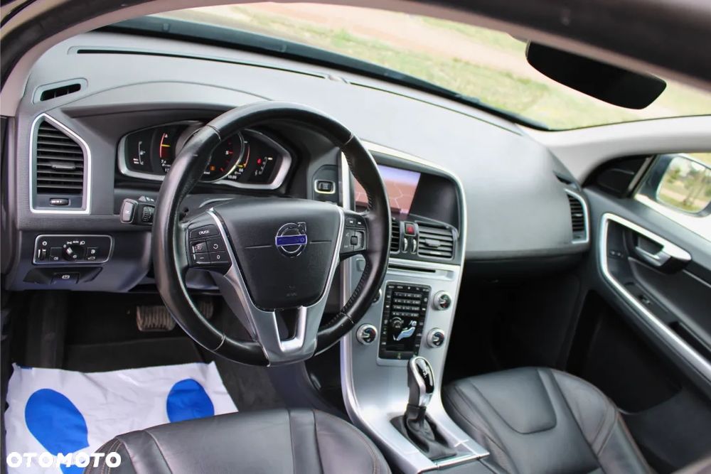 Volvo XC 60 D4 Geartronic Summum - 16