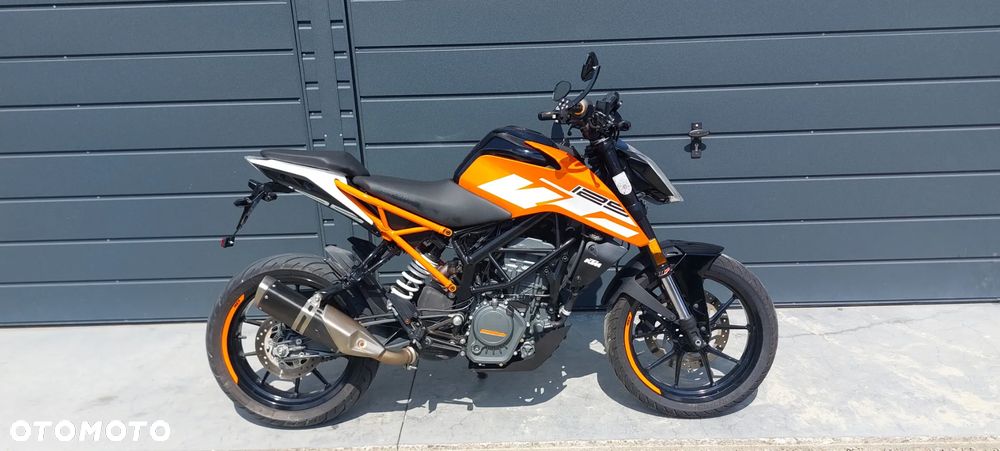 KTM Duke 125 - 26