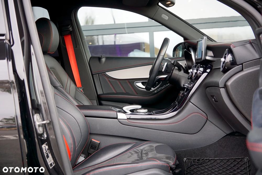 Mercedes-Benz GLC AMG 43 4Matic 9G-TRONIC - 22