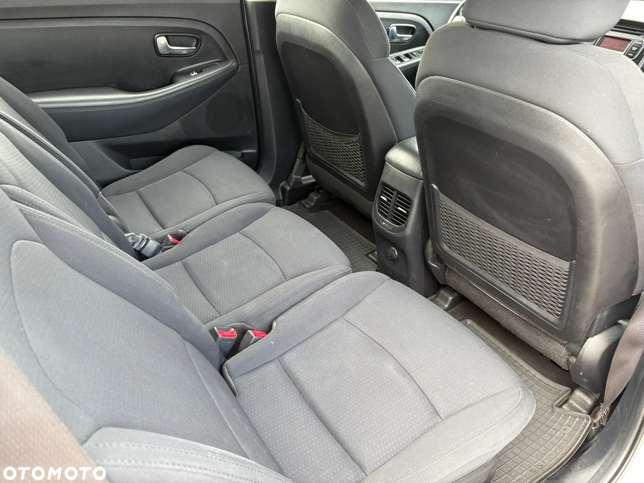 Kia Carens 1.6 GDI M - 21