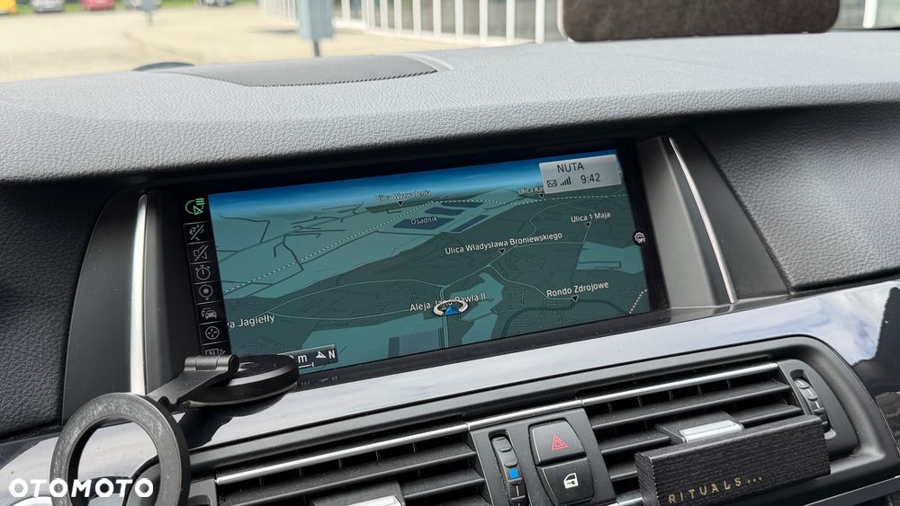 BMW Seria 5 530d xDrive Sport-Aut - 17