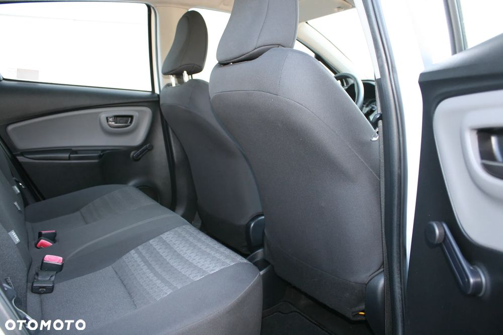 Toyota Yaris 1.0 Premium - 11