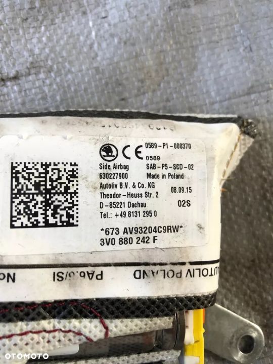 PODUSZKA FOTELA PRAWY PRzod 3v0880242f superb iii - 2