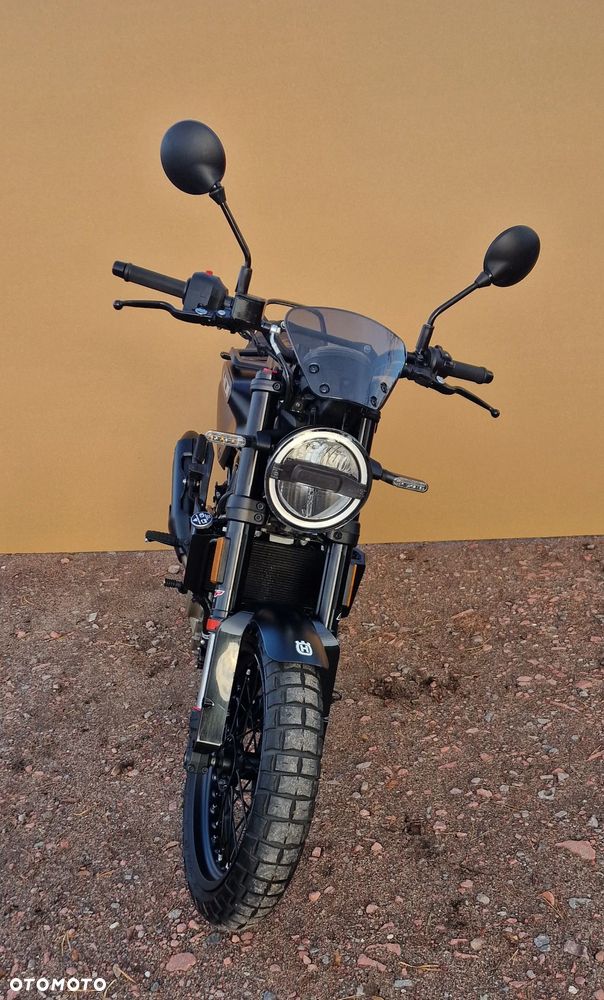 Husqvarna Svartpilen - 9