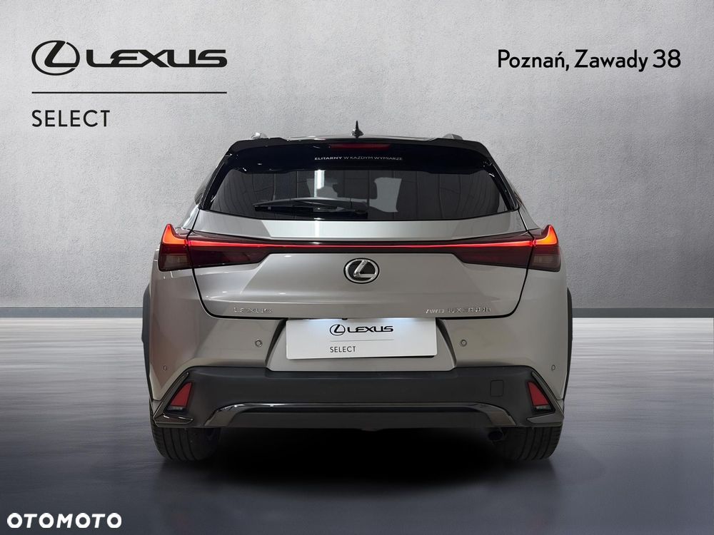 Lexus UX - 7